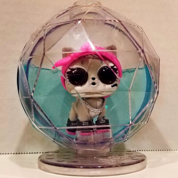 L.O.L. Surprise! Fluffy Pets Purrs Winter Disco Glitter Snow BB, EUC - Picture 12 of 16